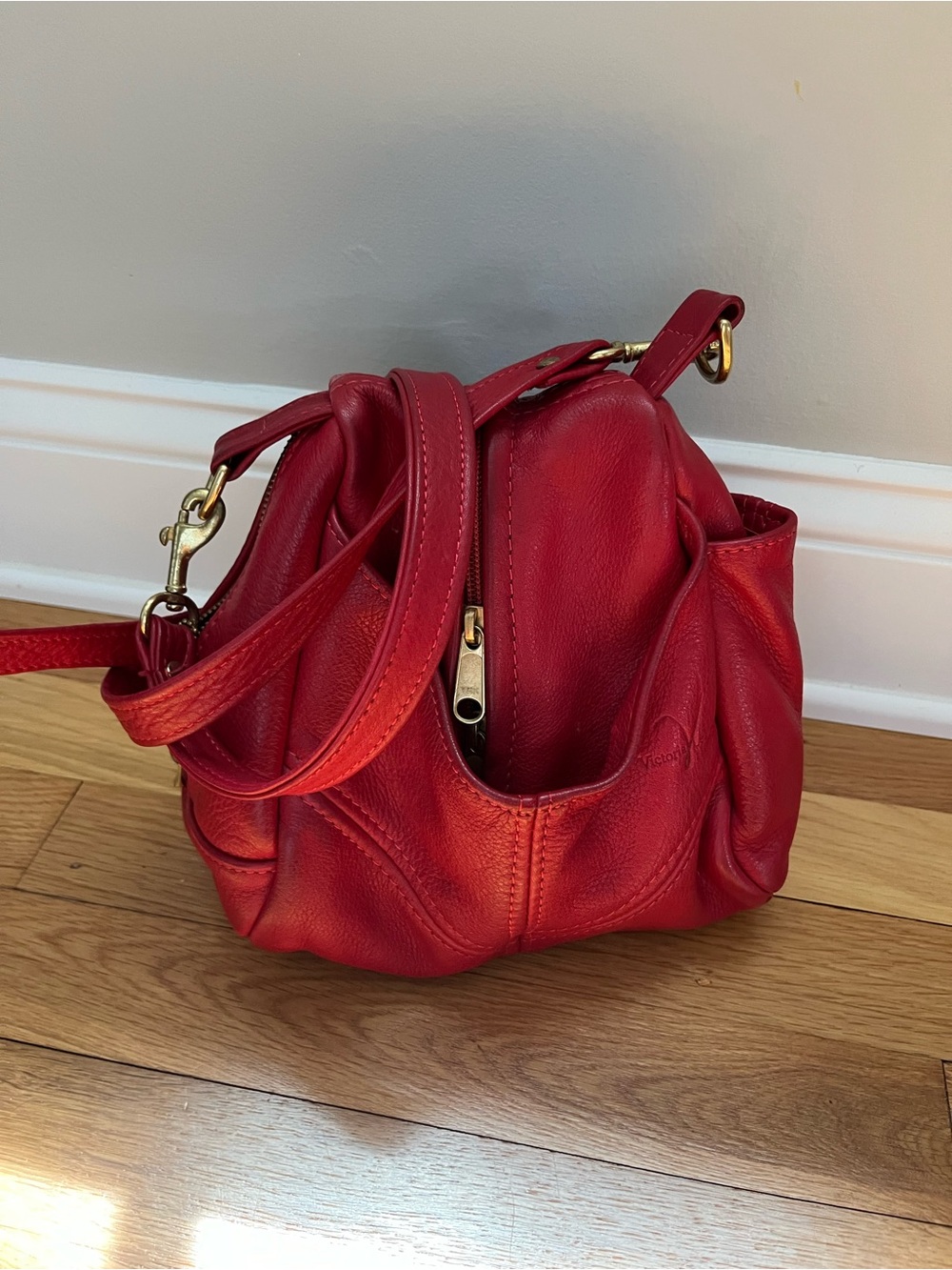Red Pebbled Victoria Leather Crossbody Bag - Picture 2 of 11